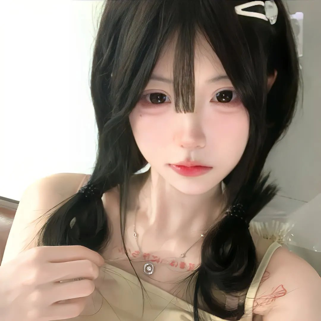 俏皮女学生